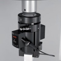 AMF磁性?shī)A緊系統 夾緊力：384 kN 精度為 0.01 mm